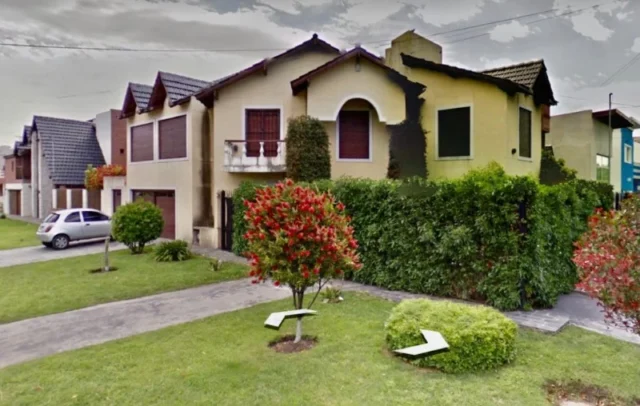 Casas, chalets en Venta — Chubut y Daprotis