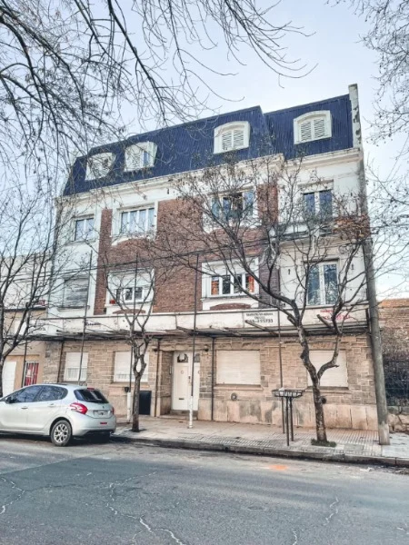 Departamentos, pisos y semipisos en Venta — Chacabuco 3353