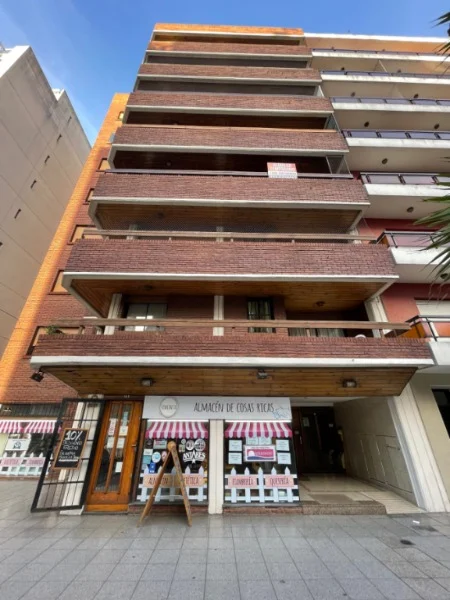 Departamentos, pisos y semipisos en Venta — Av. Independencia 750