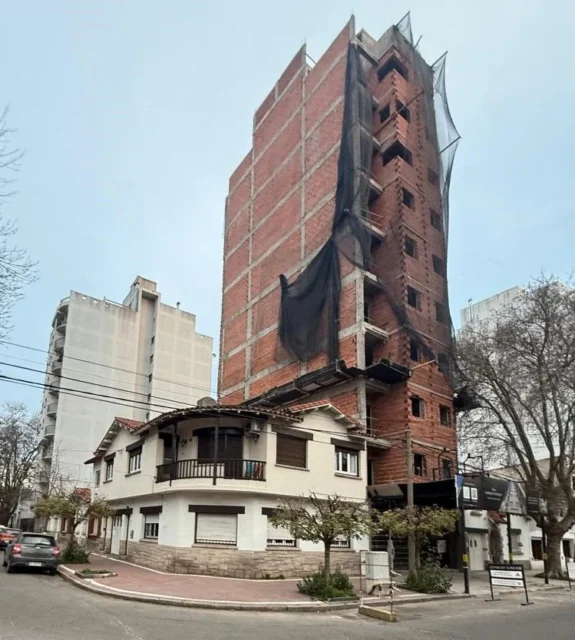 Departamentos, pisos y semipisos en Venta — Jujuy 914
