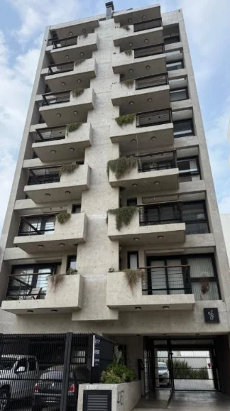 Departamentos, pisos y semipisos en Venta — daprotis 4161