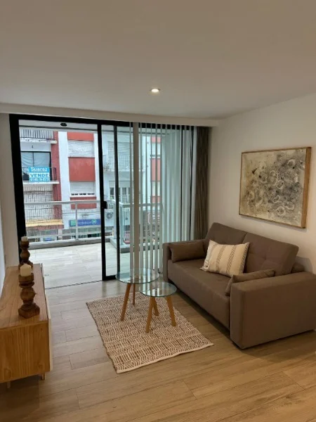 Departamentos, pisos y semipisos en Venta — Moreno 2148