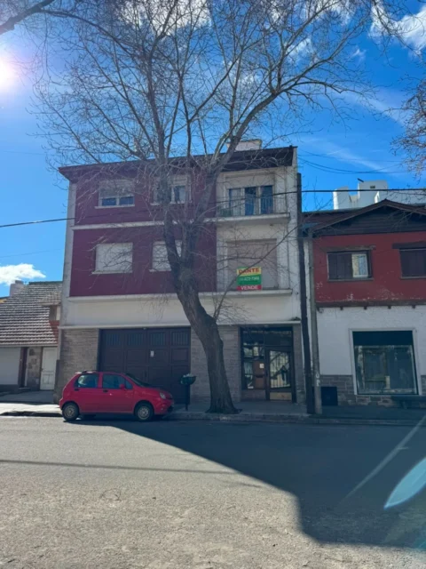 Departamentos, pisos y semipisos en Venta — Ayacucho 3625