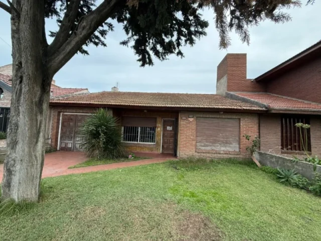 Casas, chalets en Venta — Julian Aguirre y Artigas
