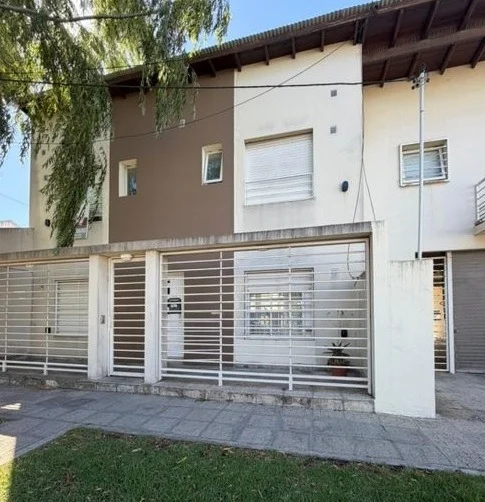 Departamentos, pisos y semipisos en Venta — Malvinas y maipu