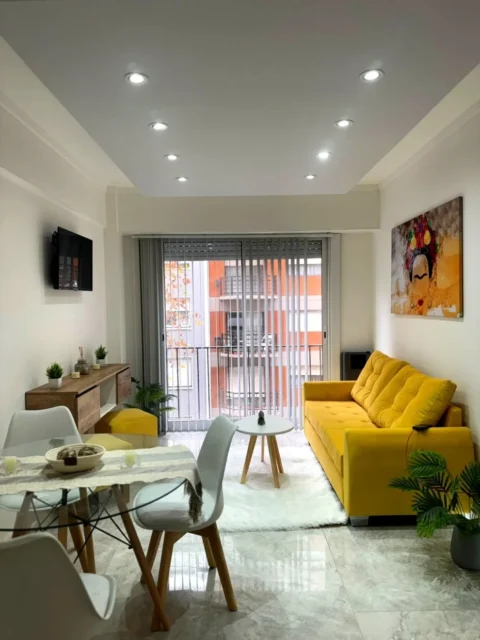 Departamentos, pisos y semipisos en Venta — Entre Ríos 2200