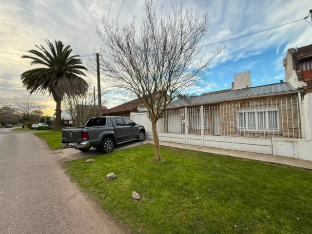 Casas, chalets en Venta — Alice 5200