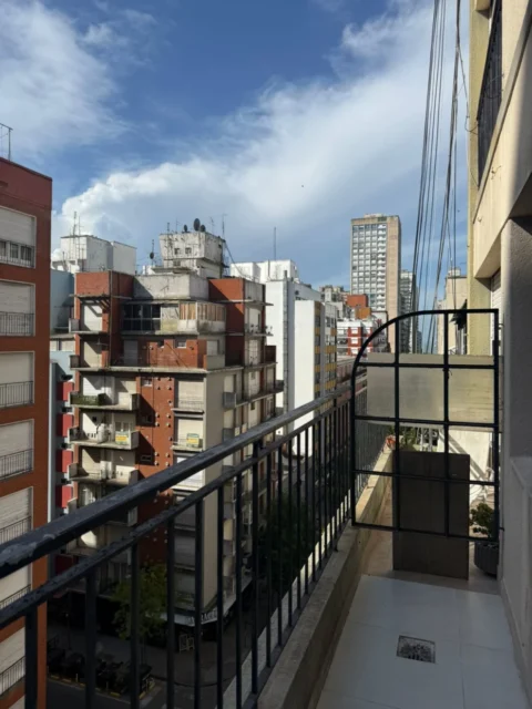 Departamentos, pisos y semipisos en Venta — corrientes 1910