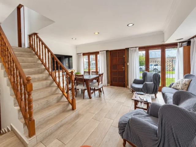 Casas, chalets en Venta — Benito Juarez 1826