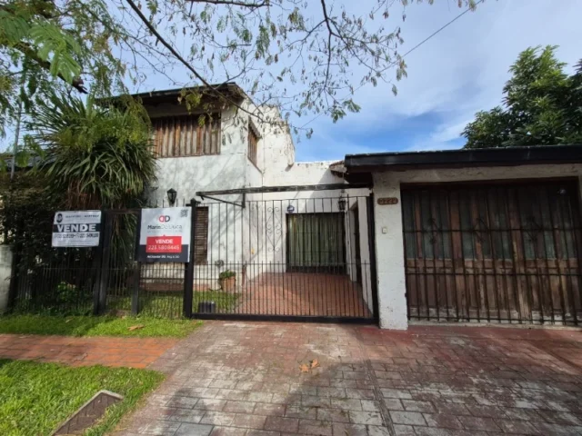 Casas, chalets en Venta — Acevedo 5300