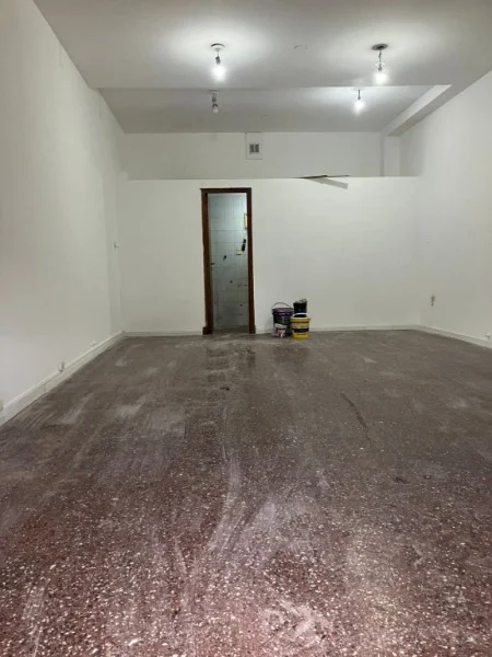 Locales en Alquiler — Tejedor 3200