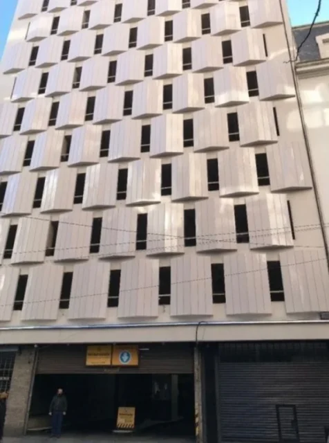 Cocheras y garages en Venta — BELGRANO 2500