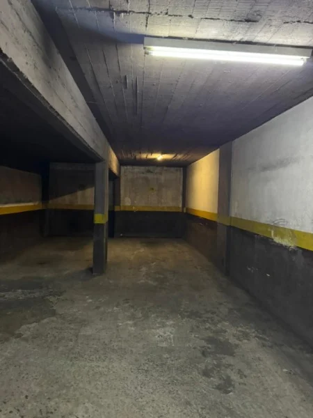 Cocheras y garages en Venta — CORRIENTES 1847