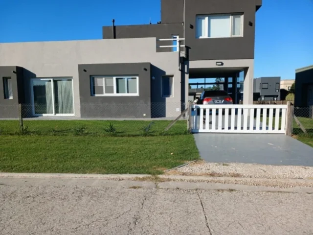 Casas, chalets en Venta — Autovía 2