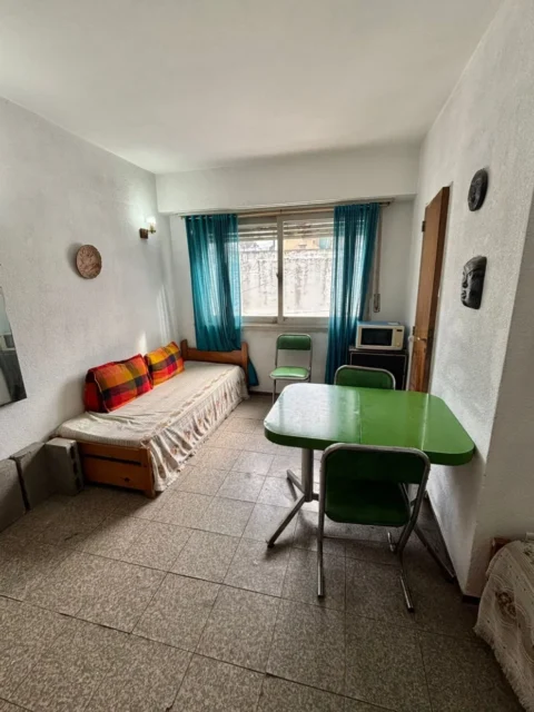 Departamentos, pisos y semipisos en Venta — BELGRANO 2300