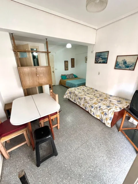 Departamentos, pisos y semipisos en Alquiler — MORENO 2100
