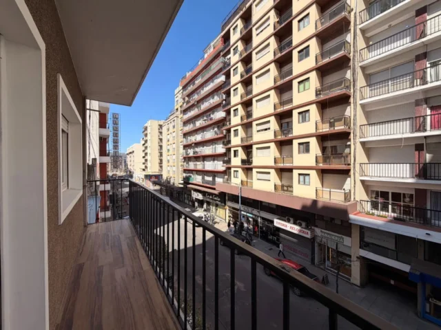 Departamentos, pisos y semipisos en Venta — BELGRANO 2200