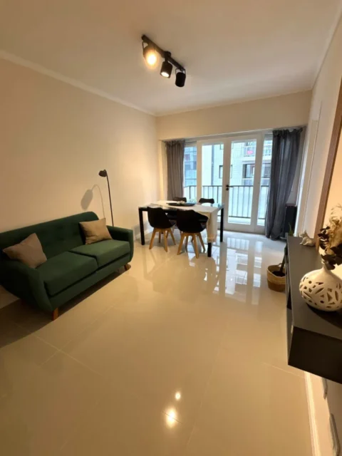 Departamentos, pisos y semipisos en Venta — MORENO 2100