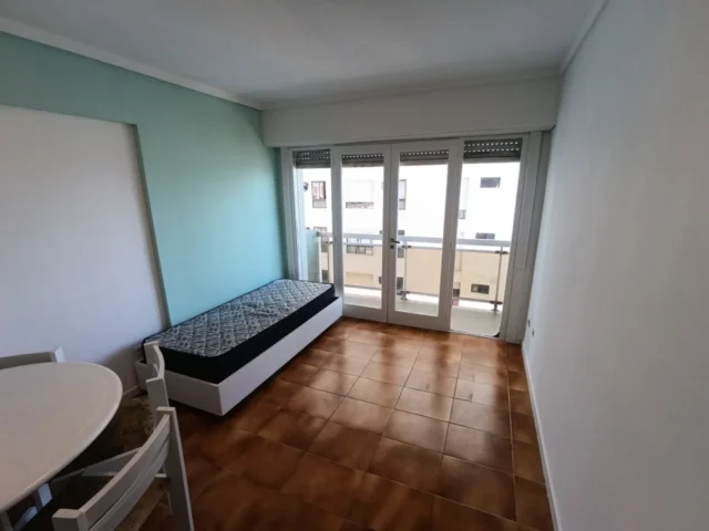 Departamentos, pisos y semipisos en Venta — CORRIENTES 1500