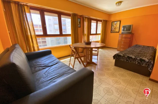 Departamentos, pisos y semipisos en Venta — La Rioja 1000