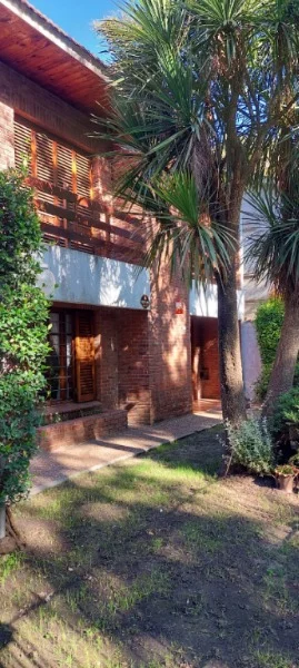 Casas, chalets en Venta — Los Olmos 8648