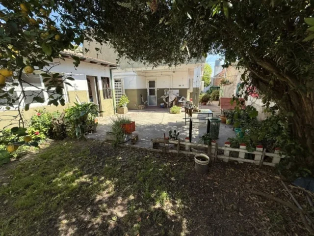 Casas, chalets en Venta — Friuli 2154