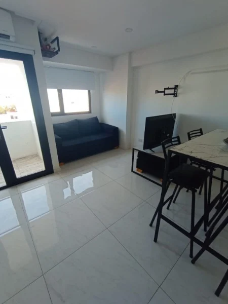 Departamentos, pisos y semipisos en Venta — Garay 2400