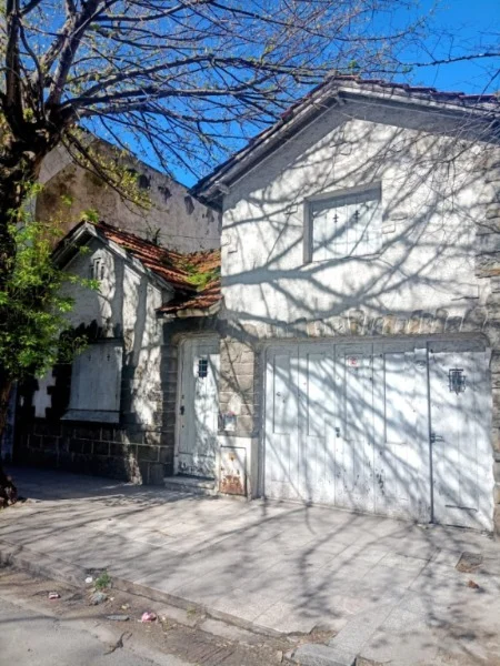 Lotes y terrenos en Venta — Gascon 2500