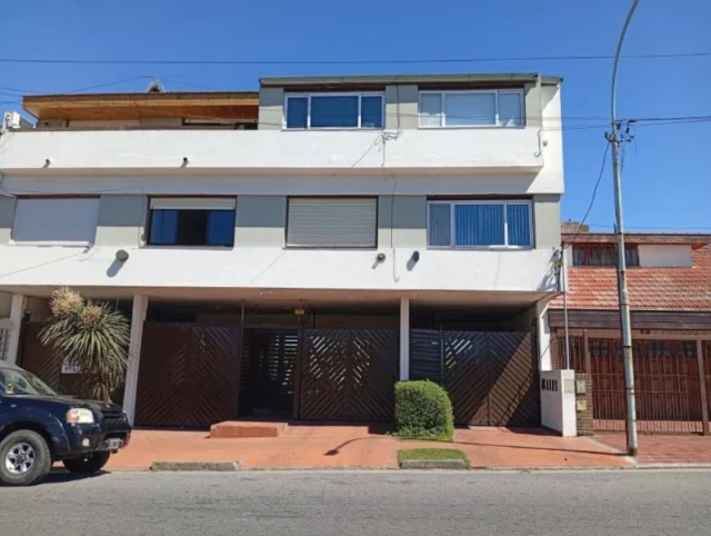 Dúplex en Venta — Tucuman 4200