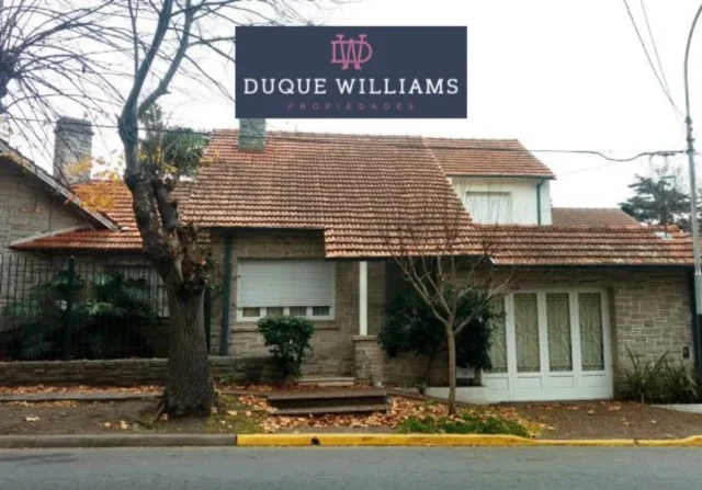 Casas, chalets en Venta — Buenos Aires 3300