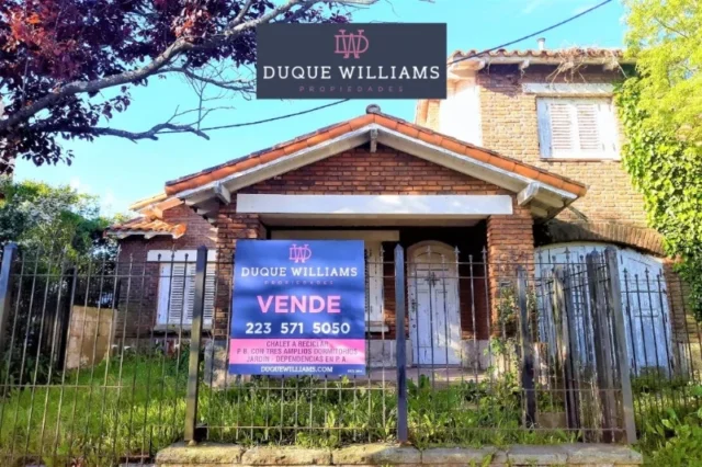 Casas, chalets en Venta — Rawson 1061