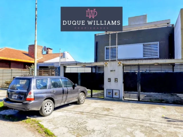 Casas, chalets en Venta — Blas Parera 1200