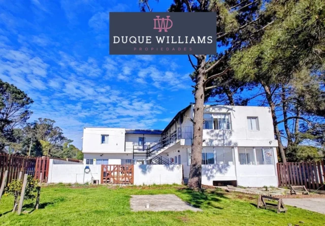 Casas, chalets en Venta — Ntra Sra de Schoenstatt 51