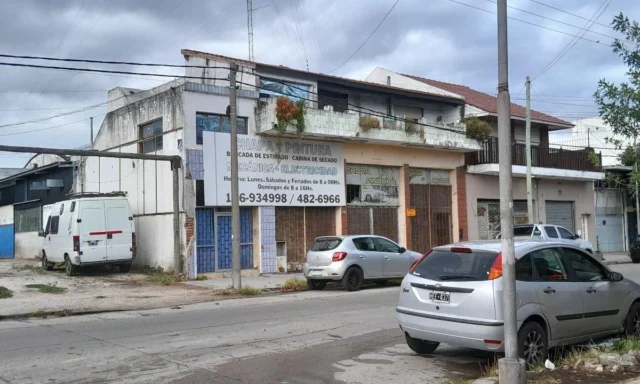Casas, chalets en Venta — 12 de Octubre  5820