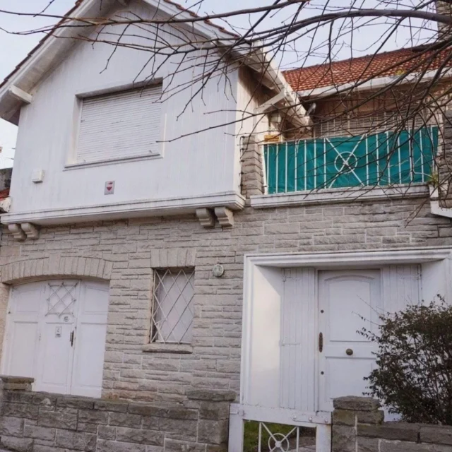 Casas, chalets en Venta — Rawson 1100