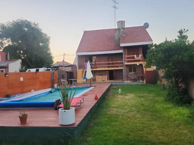 Casas, chalets en Venta — Santa Maria de Oro 3900