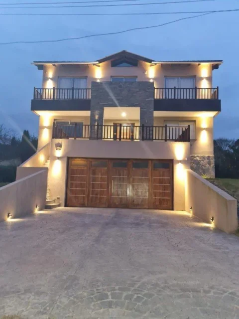Casas, chalets en Venta — Leandro  38