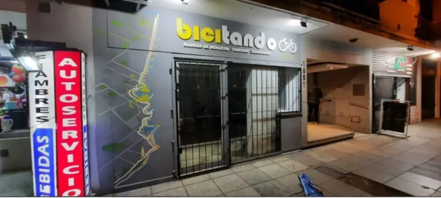 Locales en Venta — Colon 1851