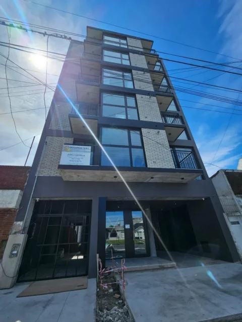 Departamentos, pisos y semipisos en Venta — Paso 3500