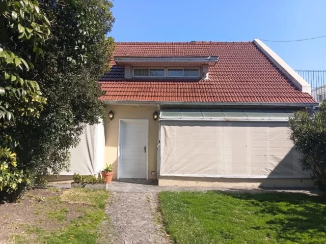 Casas, chalets en Venta — Laprida 1400