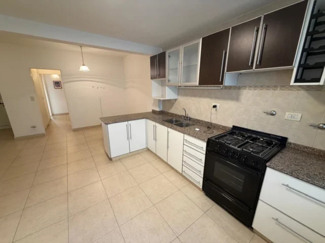 Departamentos, pisos y semipisos en Venta — Tucuman 2455 1