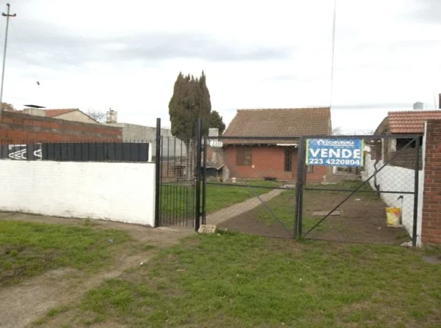 Casas, chalets en Venta — falucho 7352