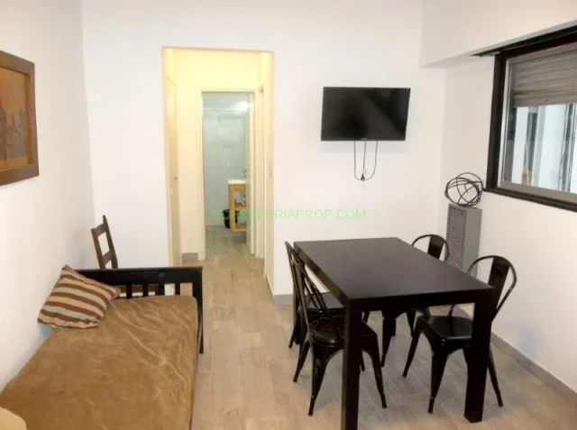 Departamentos, pisos y semipisos en Alquiler — Corrientes 2539