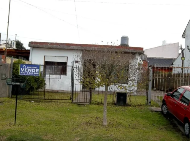 Casas, chalets en Venta — Bolivar 7724