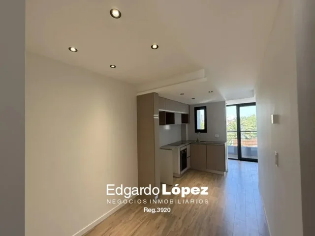 Departamentos, pisos y semipisos en Venta — Garay 3451