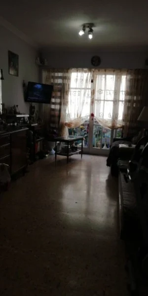 Departamentos, pisos y semipisos en Venta — Av. Luro y Santa Fé