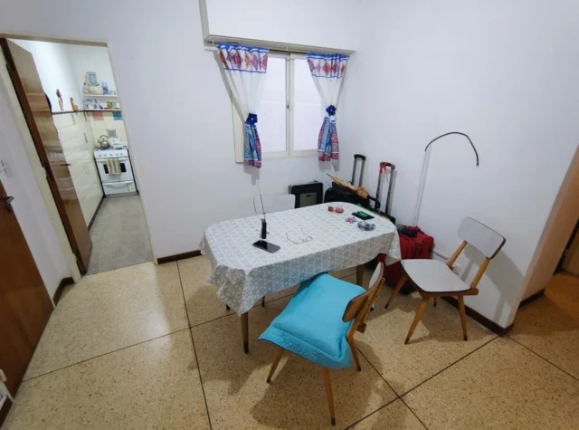 Departamentos, pisos y semipisos en Venta — Entre Ríos 1848