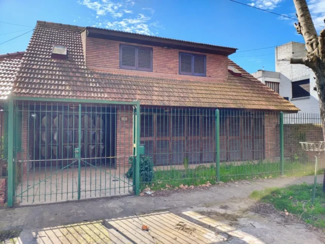 Casas, chalets en Venta — Daprotis 5257