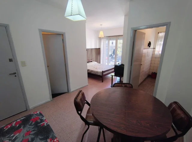 Departamentos, pisos y semipisos en Venta — Tucumán 2404