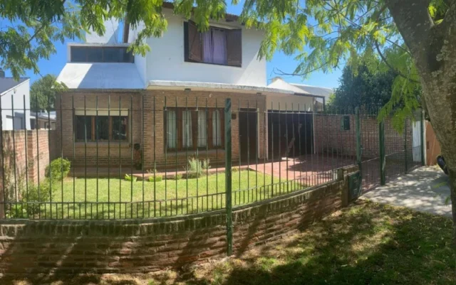 Casas, chalets en Venta — Millan